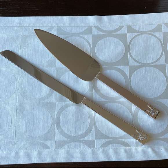 Vera Wang by Wedgwood Love Knots Stainless Cake Knife & Server - Picture 2 of 6